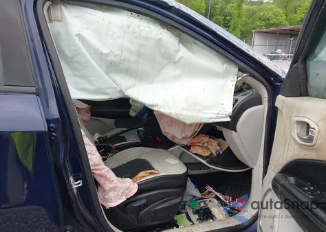 2019 Jeep Compass Latitude from USA, damaged, VIN 3C4NJDBB1KT748738